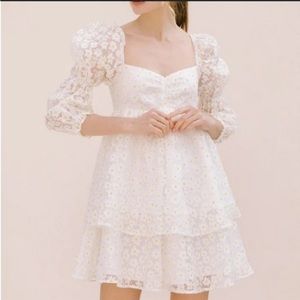 Storia White Daisy Puff Sleeve Mini Dress, Size M!